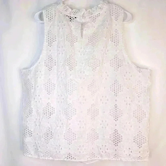 NWT J.Crew Tall Scalloped Crop Top In Eyelet
White Eyelet Cropped Top Size 2X - Picture 3 of 12